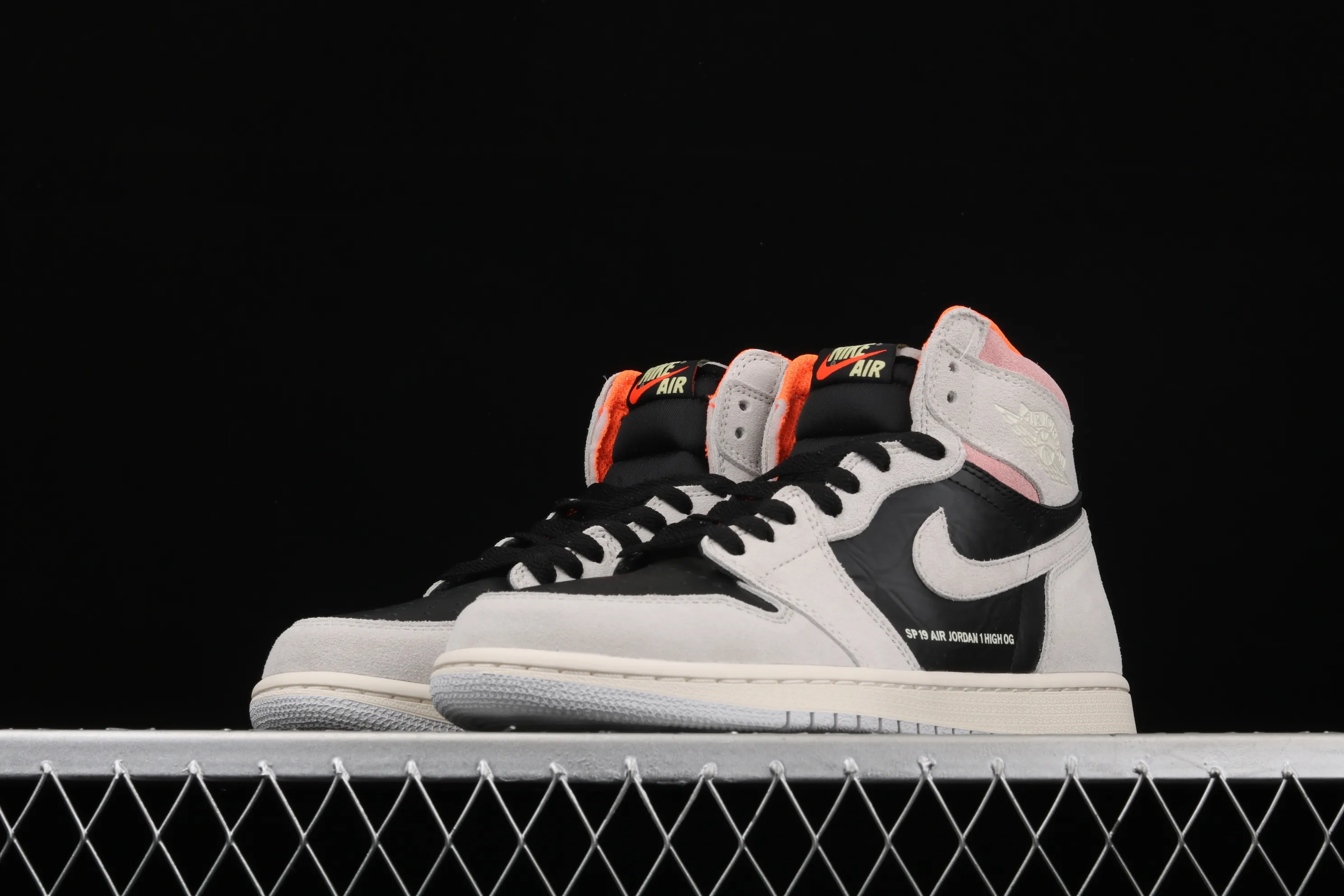 All categories Air Jordan Jordan series basketball shoes Air Jordan 1 High X version Air Jordan 1 "Neutral Grey" AJ1 Joe 1 gray pink suede/dirty pink 555088-018